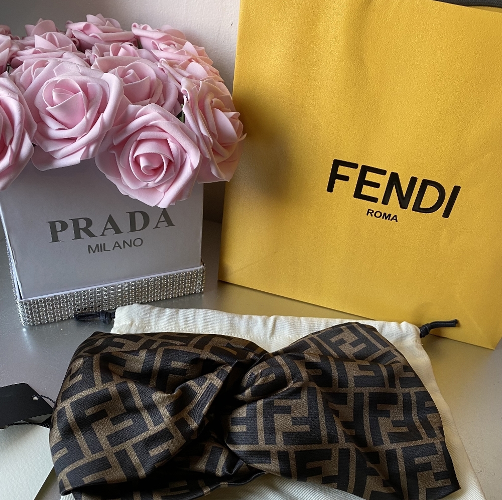 Fendi - Picture 15 of 15